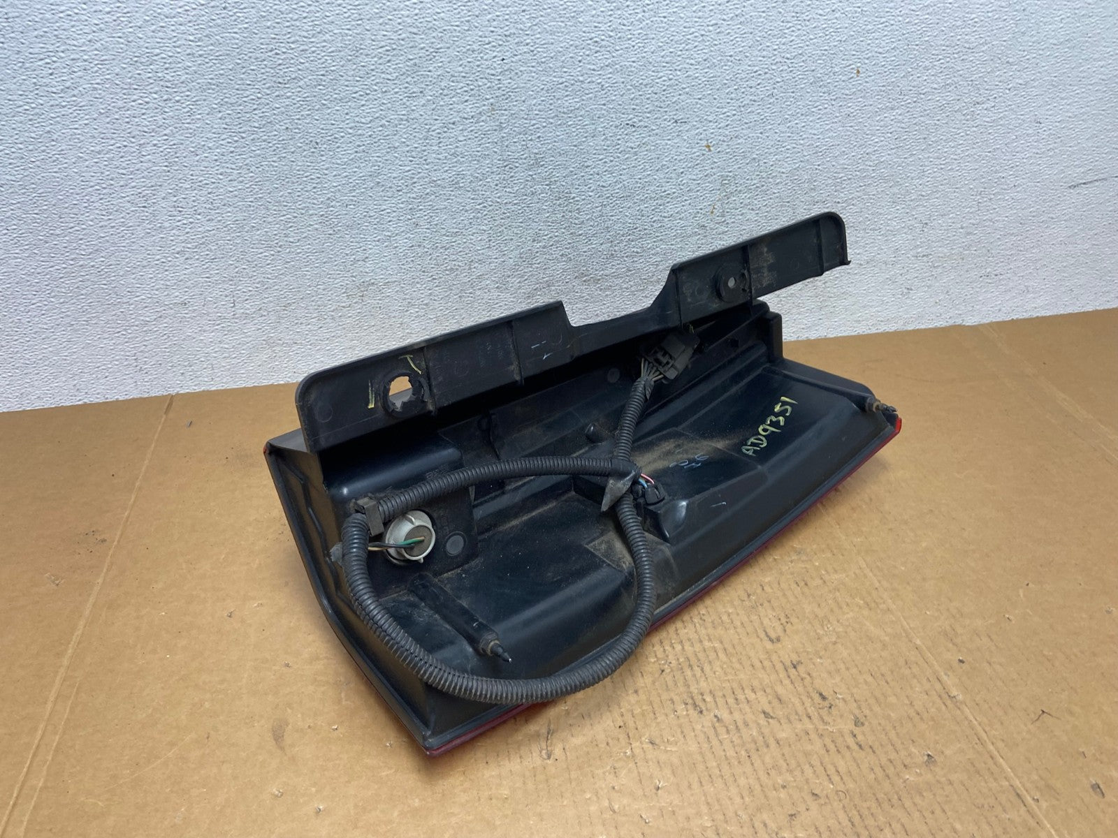 2007 to 2014 Cadillac Escalade Left Driver LH Side Tail Light AD9351 LK5