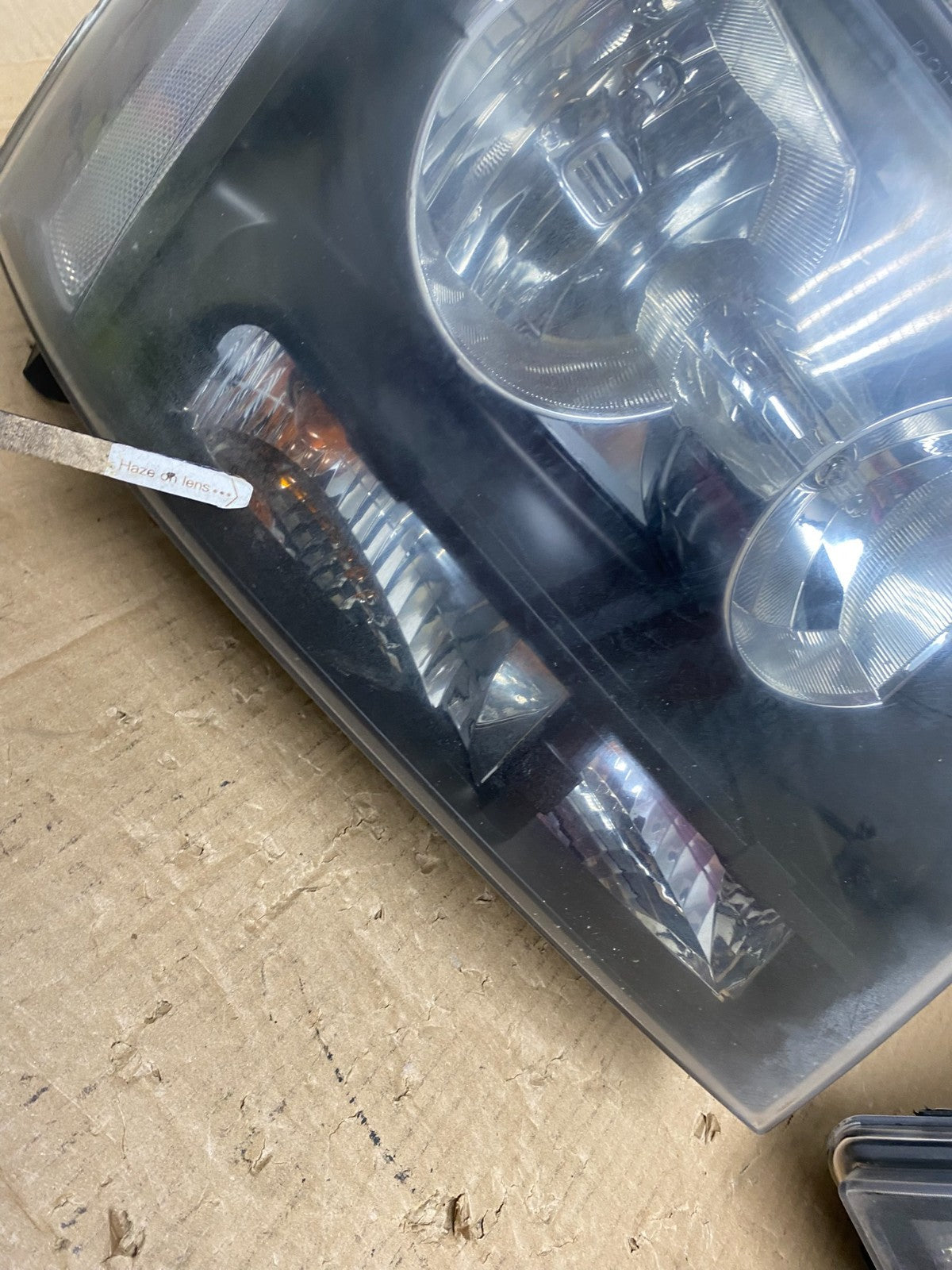 2007 to 2013 Chevrolet Suburban Tahoe Left+Right Set Headlights AI1274 DW6