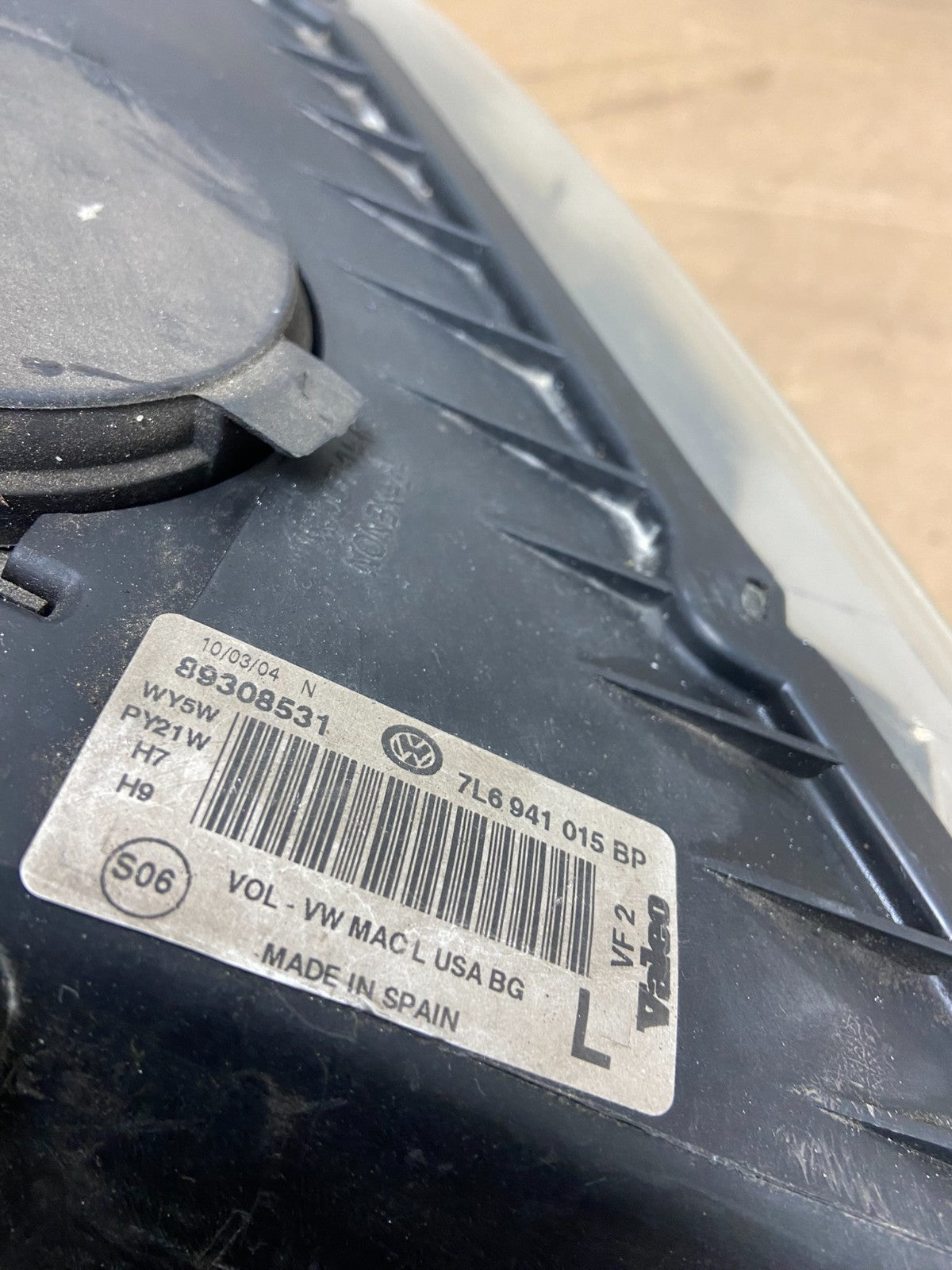 2004 to 2007 Volkswagen Touareg Left Driver Halogen Headlight Oem Y5157 DW9