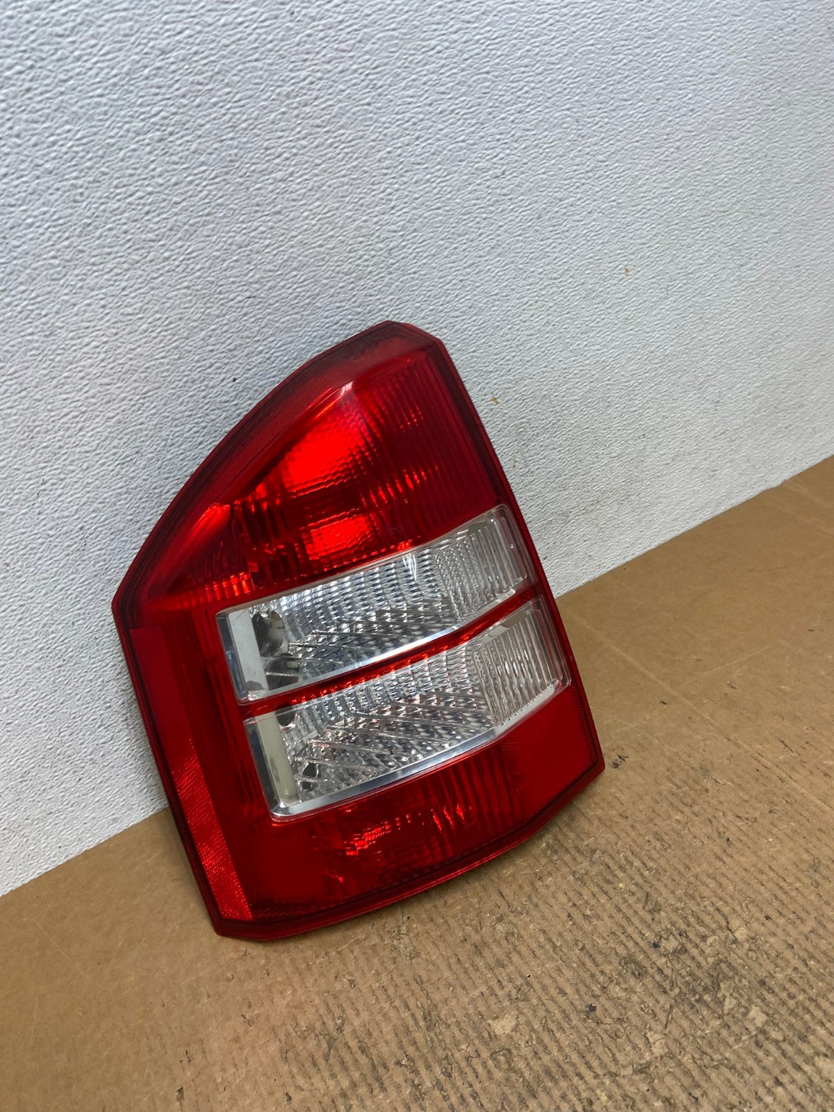 2007 2008 2009 2010 Jeep Compass Left Driver LH Side Tail Light AE2637 LK2