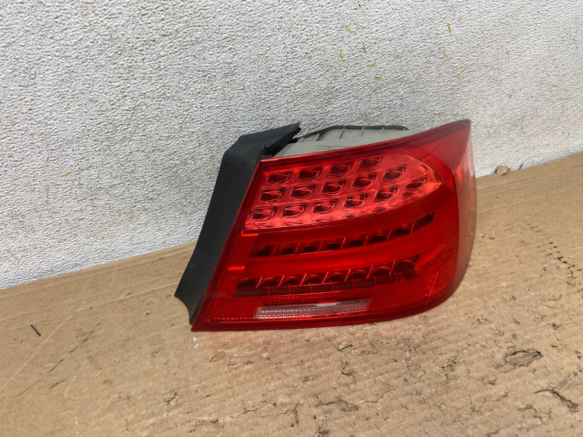 2011 2013 BMW 3 Coupe 328i 335i M3 E92 Right Passenger Tail Light AH9254 LK1