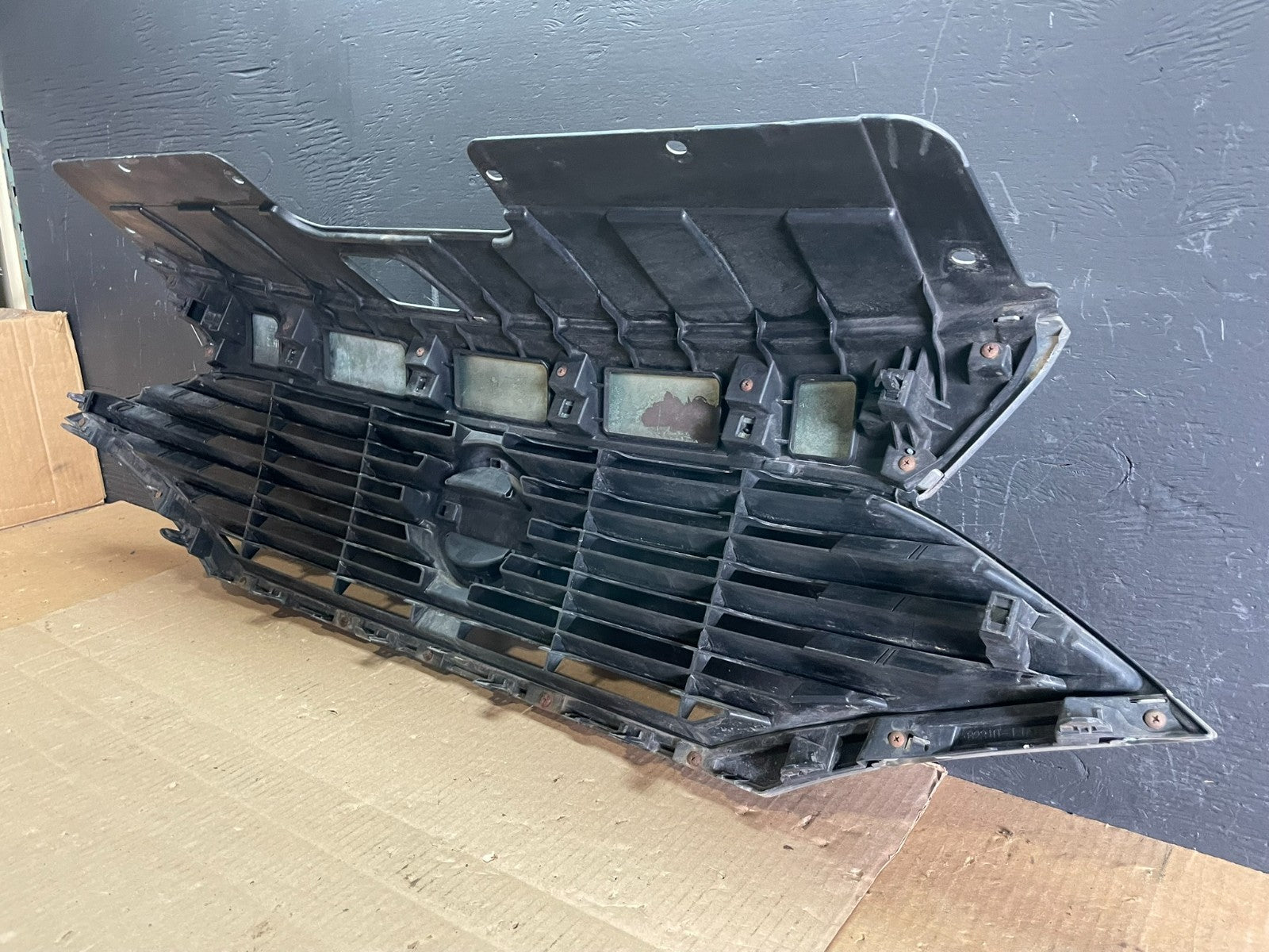2011 to 2017 Nissan Quest Front Upper Grill Grille OEM AB7663 DG6