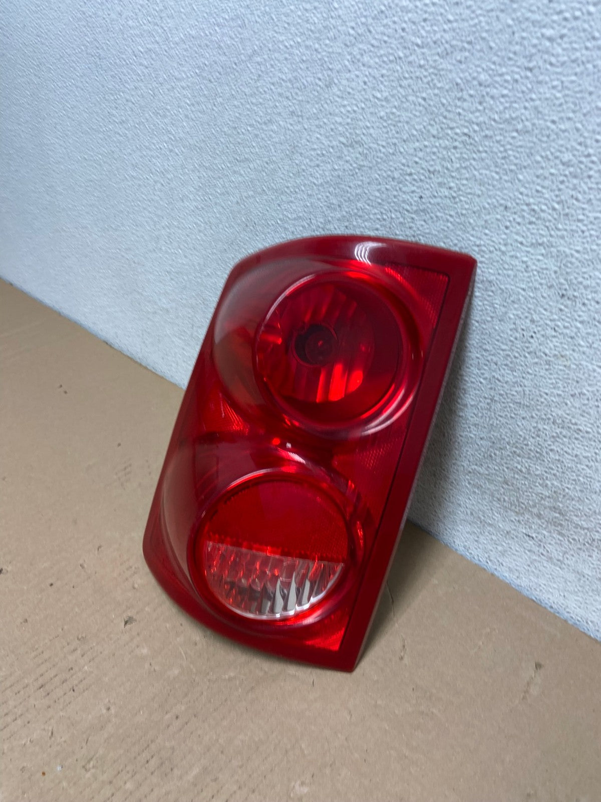 2005-2011 Dodge Dakota Lh Left Driver Side Tail Light AF3076 LK1