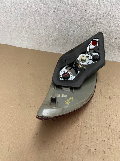2006-2010 Mercedes W251 R-CLASS Right Passenger RH Side Tail Light AE9730 LK7