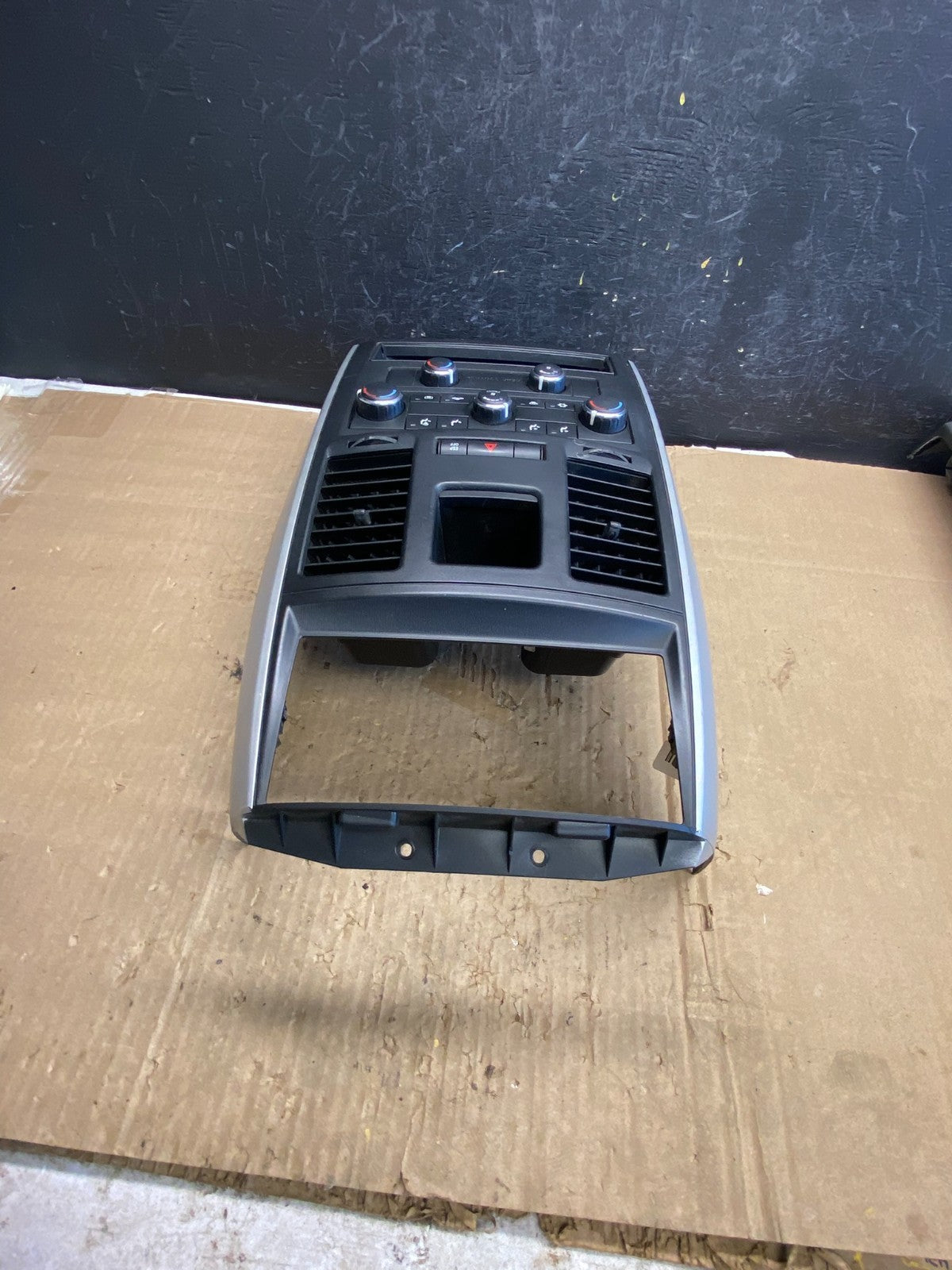 2008-2010 Dodge Grand Caravan Radio Bezel Climate Control Heat AC Heater AE20473
