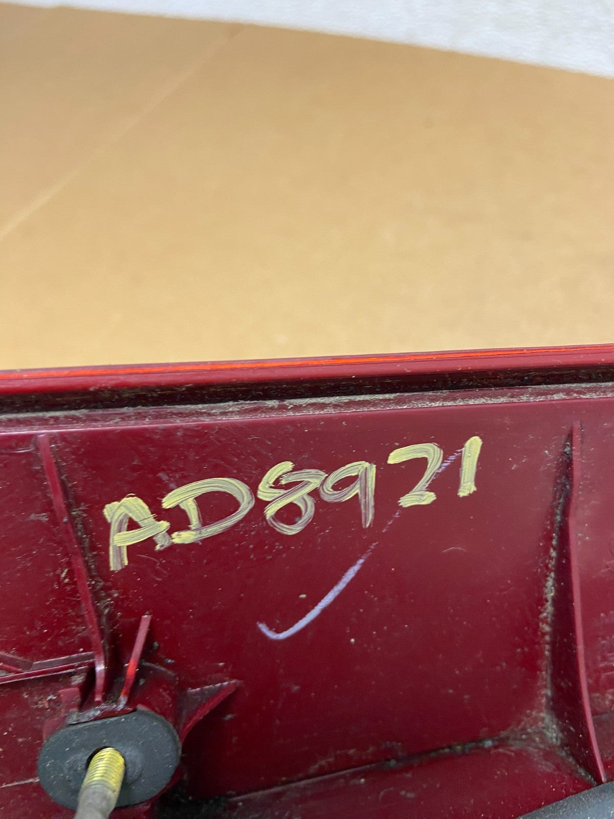 2004-2005 Toyota Sienna Right Passenger RH Side Inner Tail Light AD8921 DW7