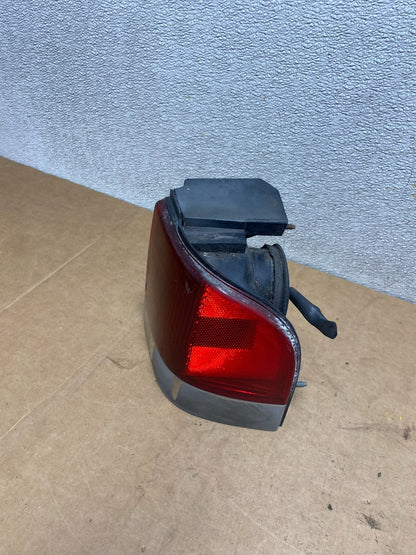 1989 - 1990 Ford Cougar Right Passenger RH Side Tail Light OEM X3798 DG1