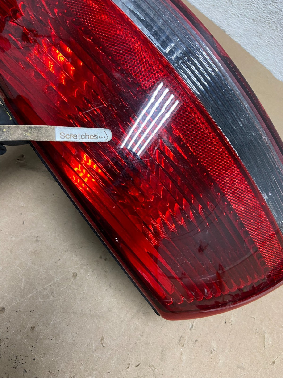 2001-2006 Chrysler Sebring Convertible Right Side Tail Light AG40843