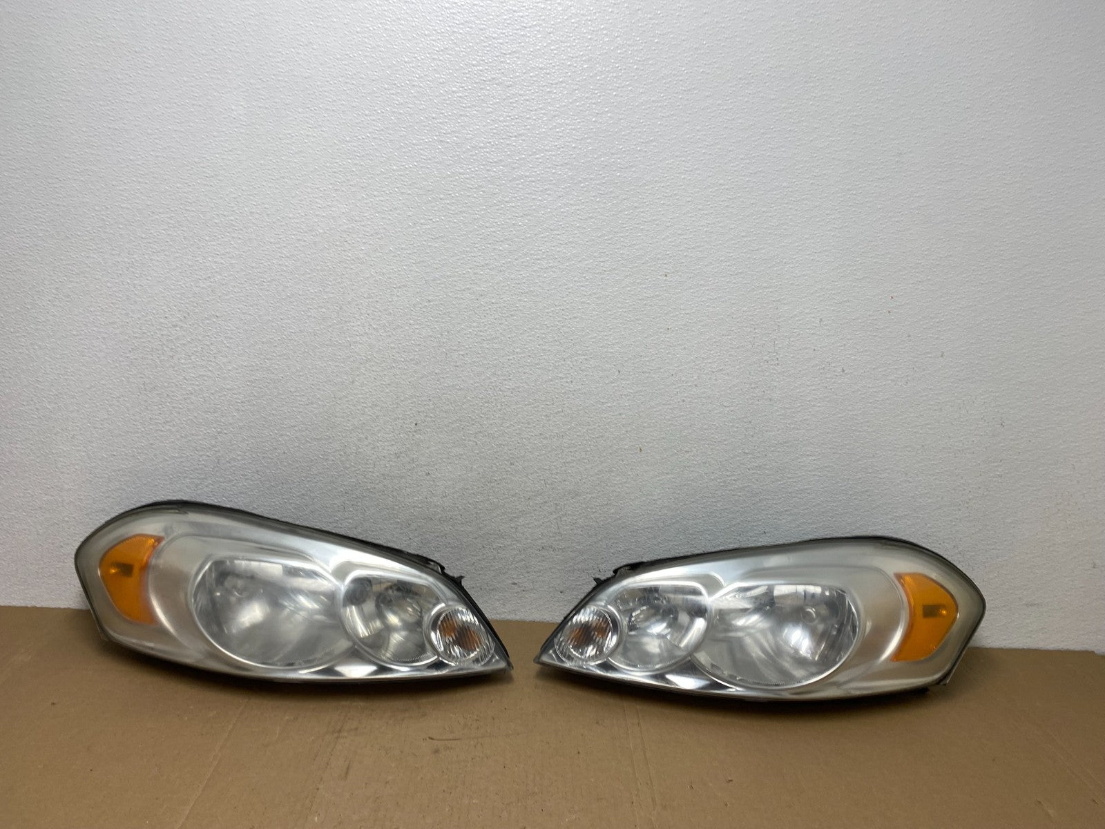 2006 - 2013 Chevrolet Impala Left+Right Set Headlights Halogen AC5642 DW0