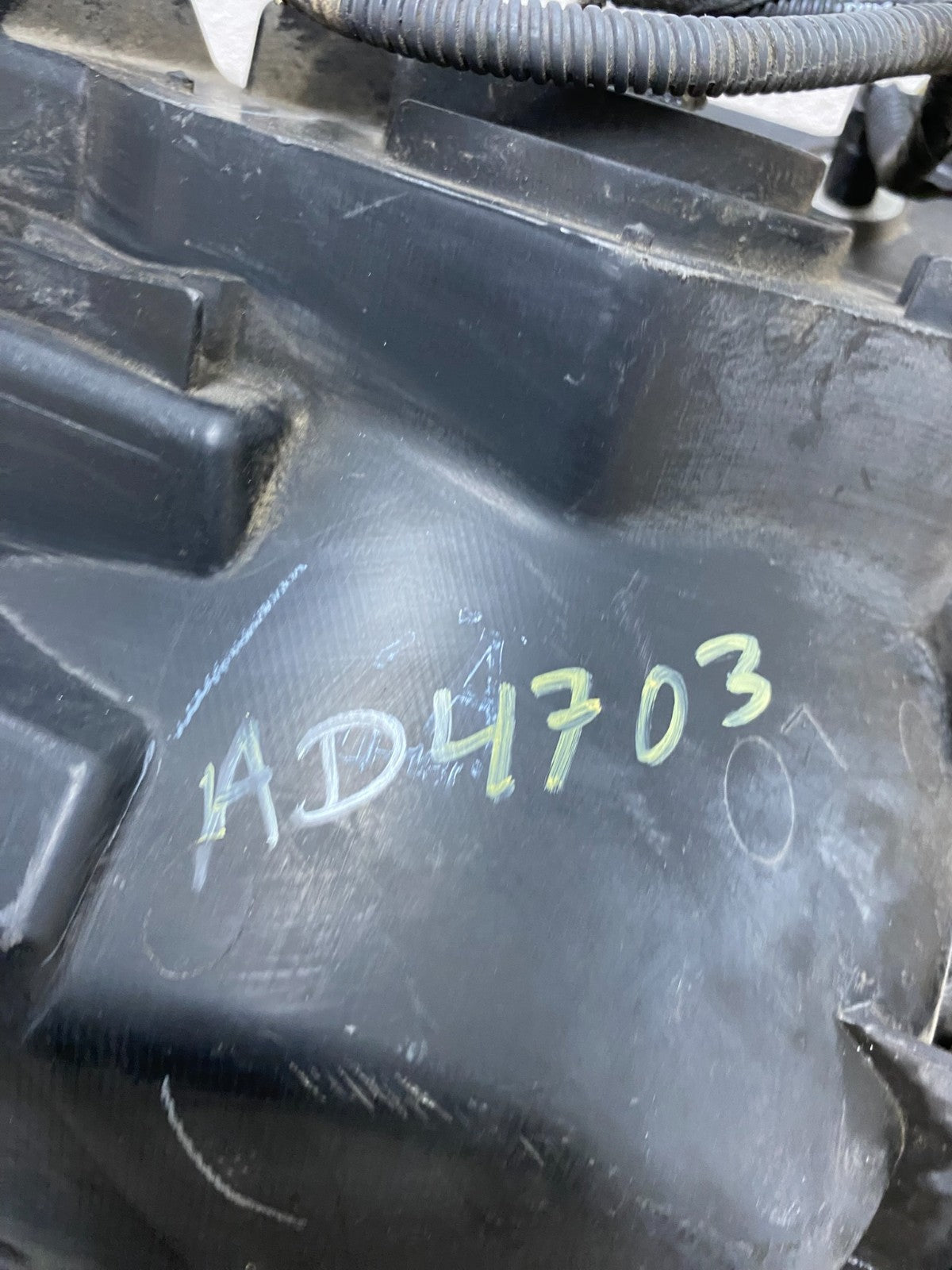 2003 to 2006 Honda Element Left Driver Lh Side Headlight AD4703 DW9