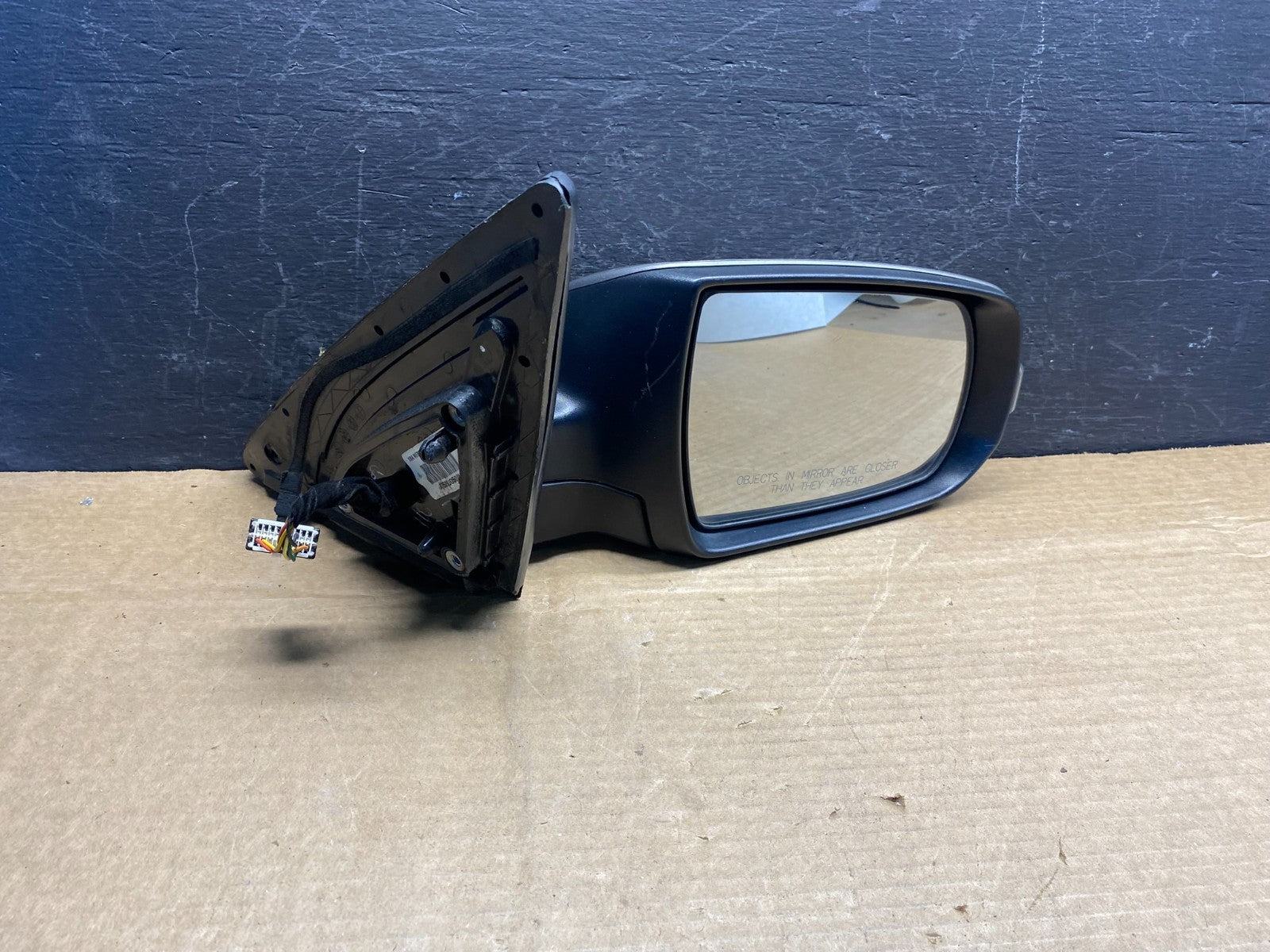 2011 to 2015 Kia Sorento Right Passenger Door Mirror Turn Signal AD9691 DW2
