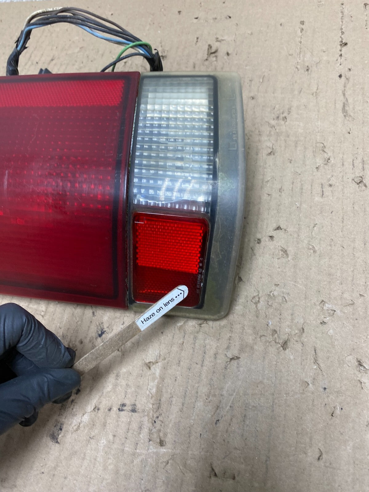 2000 to 2002 Chevrolet Express Left LH Side Tail Light Oem L6269 DW5
