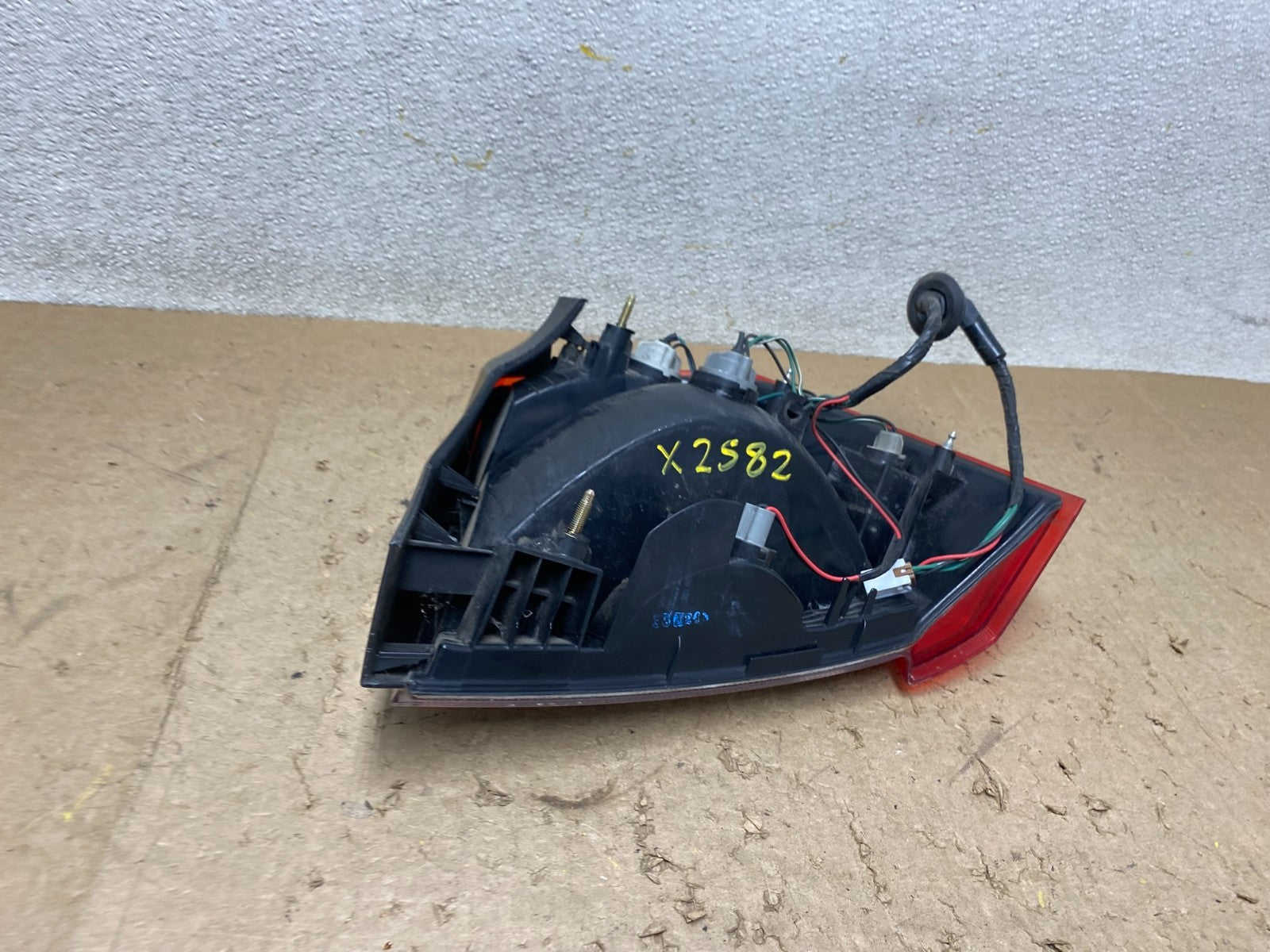 2004 2005 2006 Mitsubishi Galant Sedan Left Driver Lh Tail Light OEM X2582 DW7