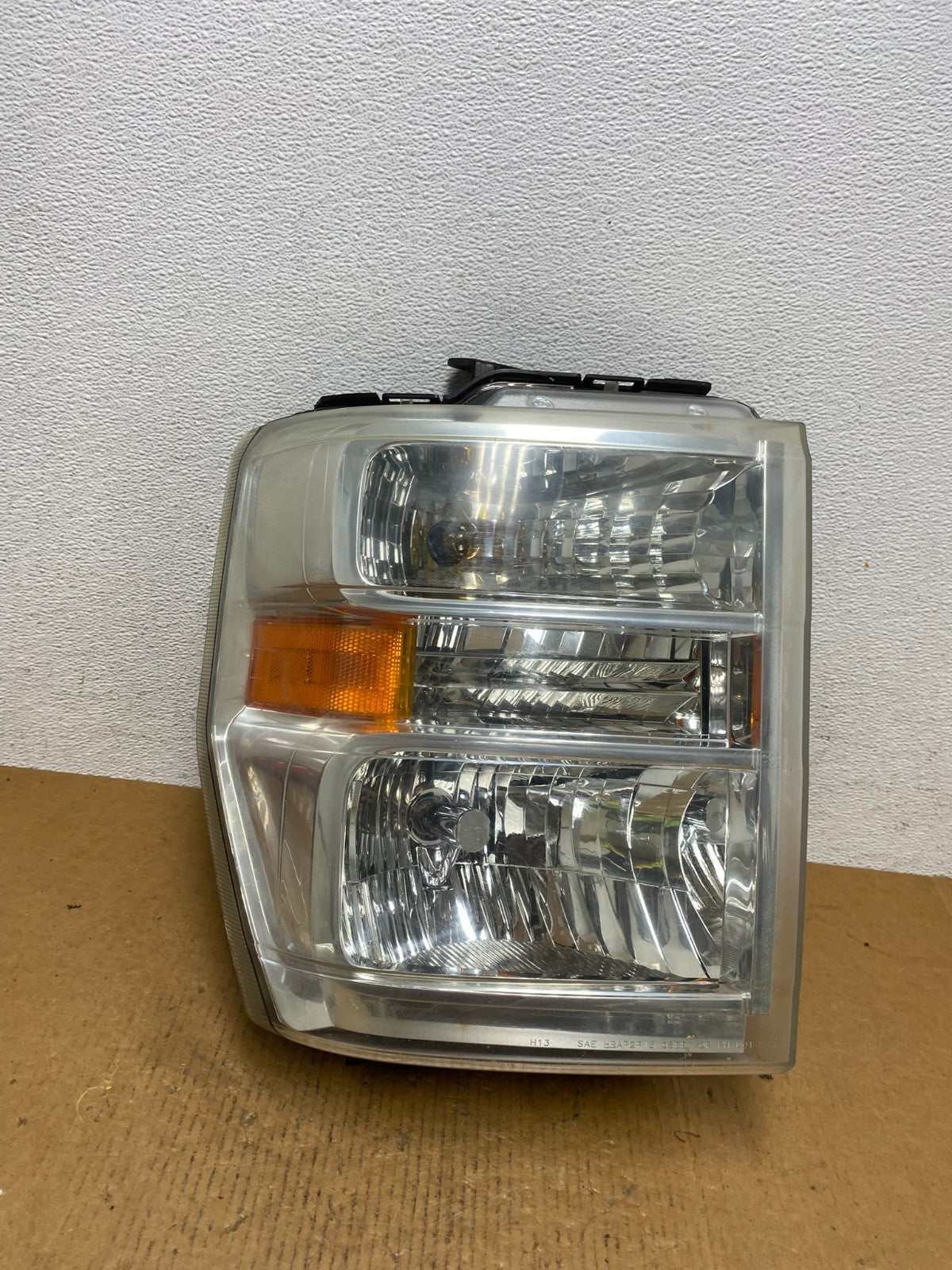 2008-2014 Ford Econoline E150 E250 E350 Right Passenger Headlight AE0589 DW0