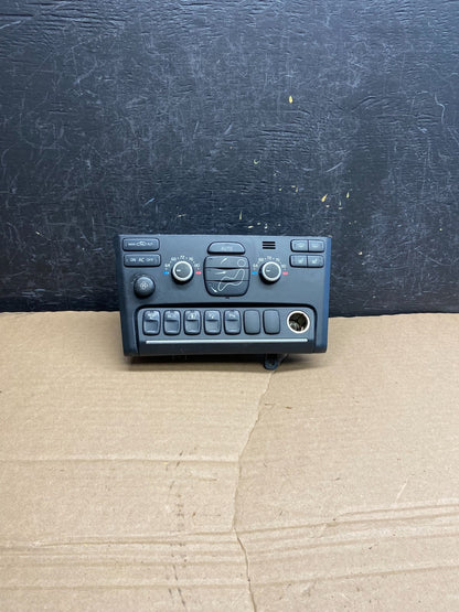 2003-2013 Volvo XC90 Center A/C Climate Control Radio Panel Bezel AF1832 DG0
