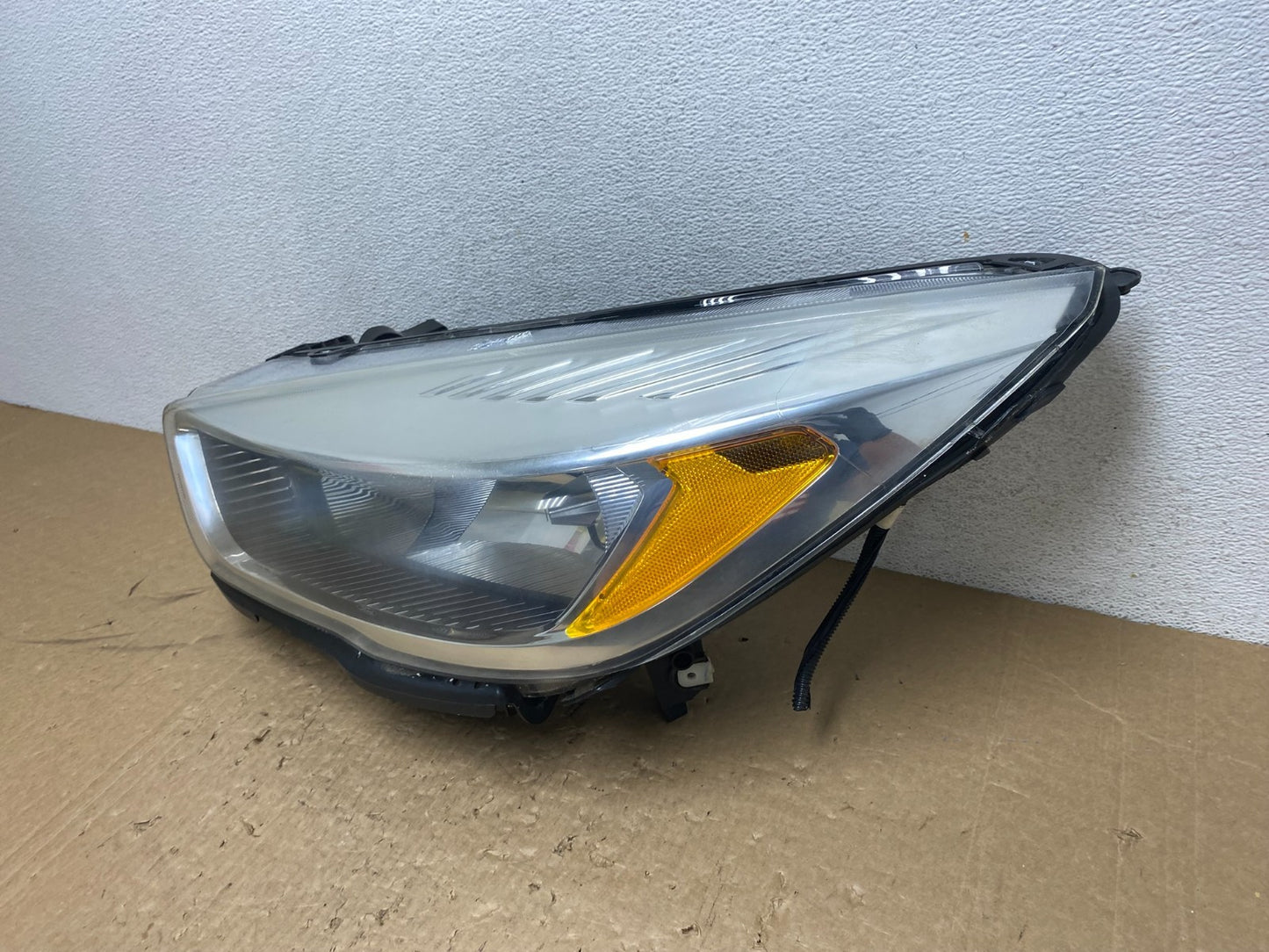 2017 - 2019 Ford Escape Left Driver LH Side Halogen Headlight AG1149 DG1