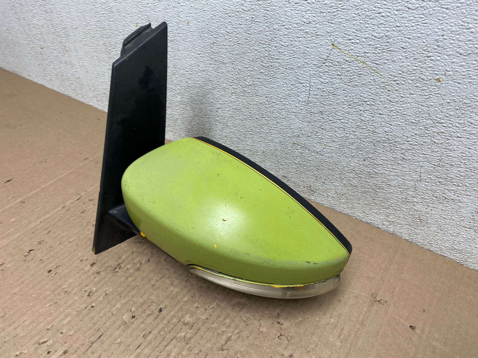 2013 to 2016 Ford C-Max Left Driver Side View Door Turn Signal Mirror J8100 DG1