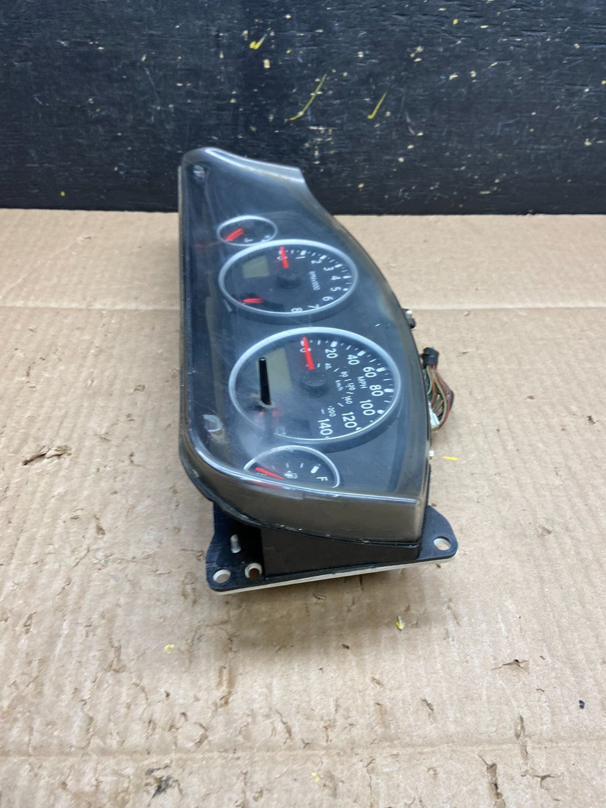 2005 to 2012 Nissan Pathfinder Xterra Frontier Speedometer Cluster Gauge V14122