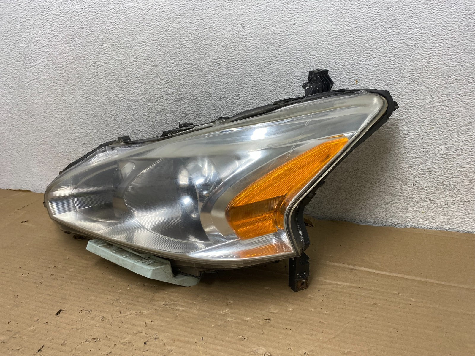 2013 2014 2015 Nissan Altima Left Driver LH Side Halogen Headlight AG8207 DW2