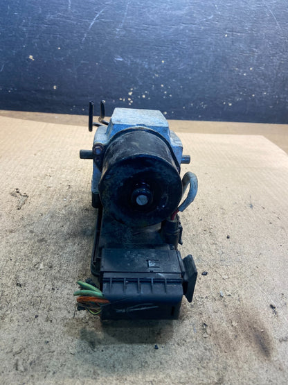 1999 to 2000 Ford F250 F350 SRW ABS Pump Control OEM 2c342c346be Z8894 DG1
