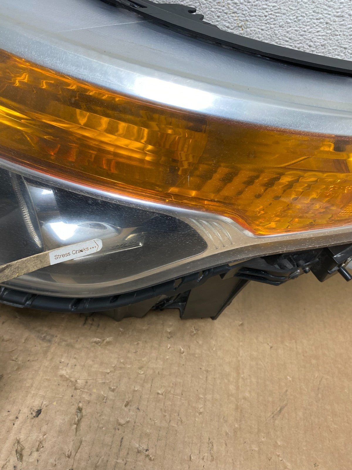 2011 to 2015 Ford Explorer Left Driver LH Halogen Headlight AI8911 DW3