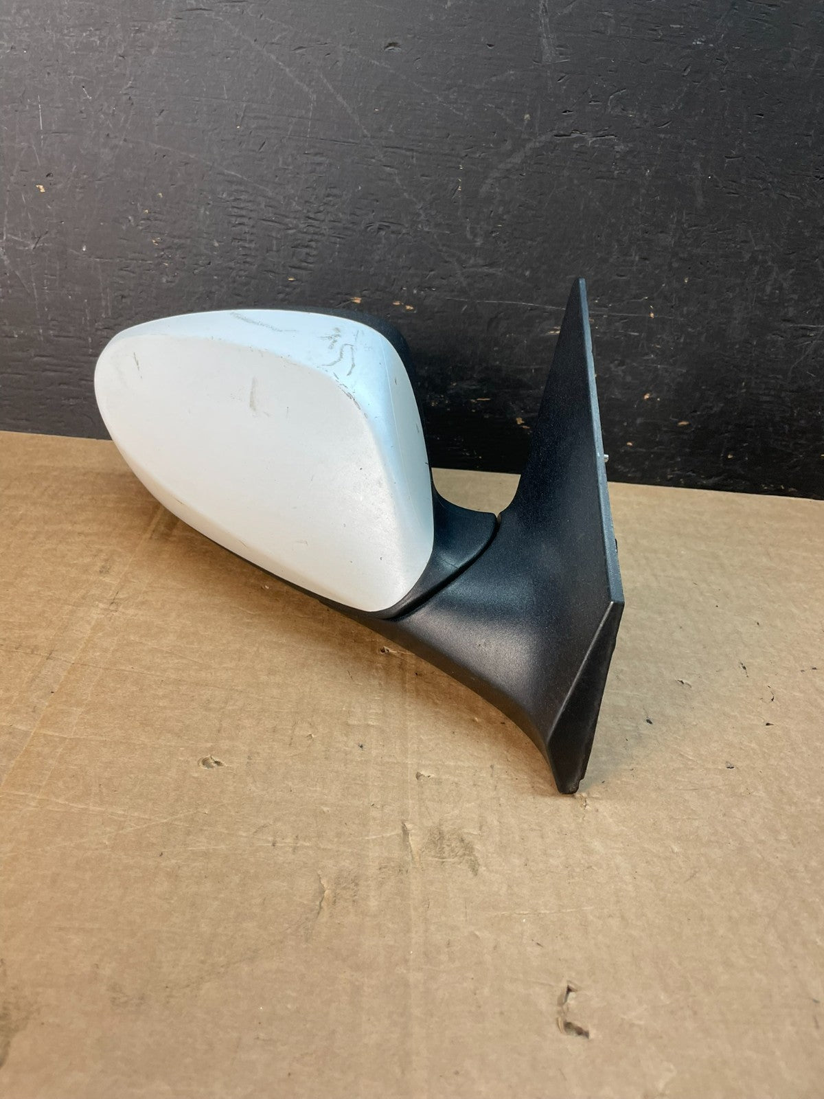 2017 to 2020 Hyundai Elantra Right Passenger View Door Mirror AE8467 DW1