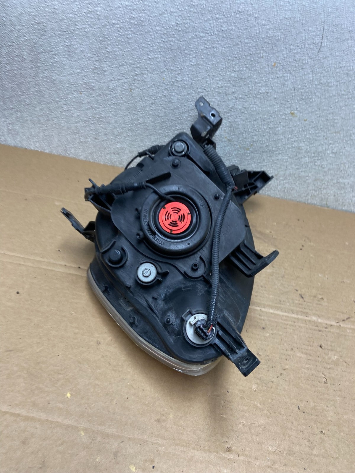 2002 to 2004 Honda CRV CR-V OEM Right Passenger RH Halogen Headlight AB4495 DW6