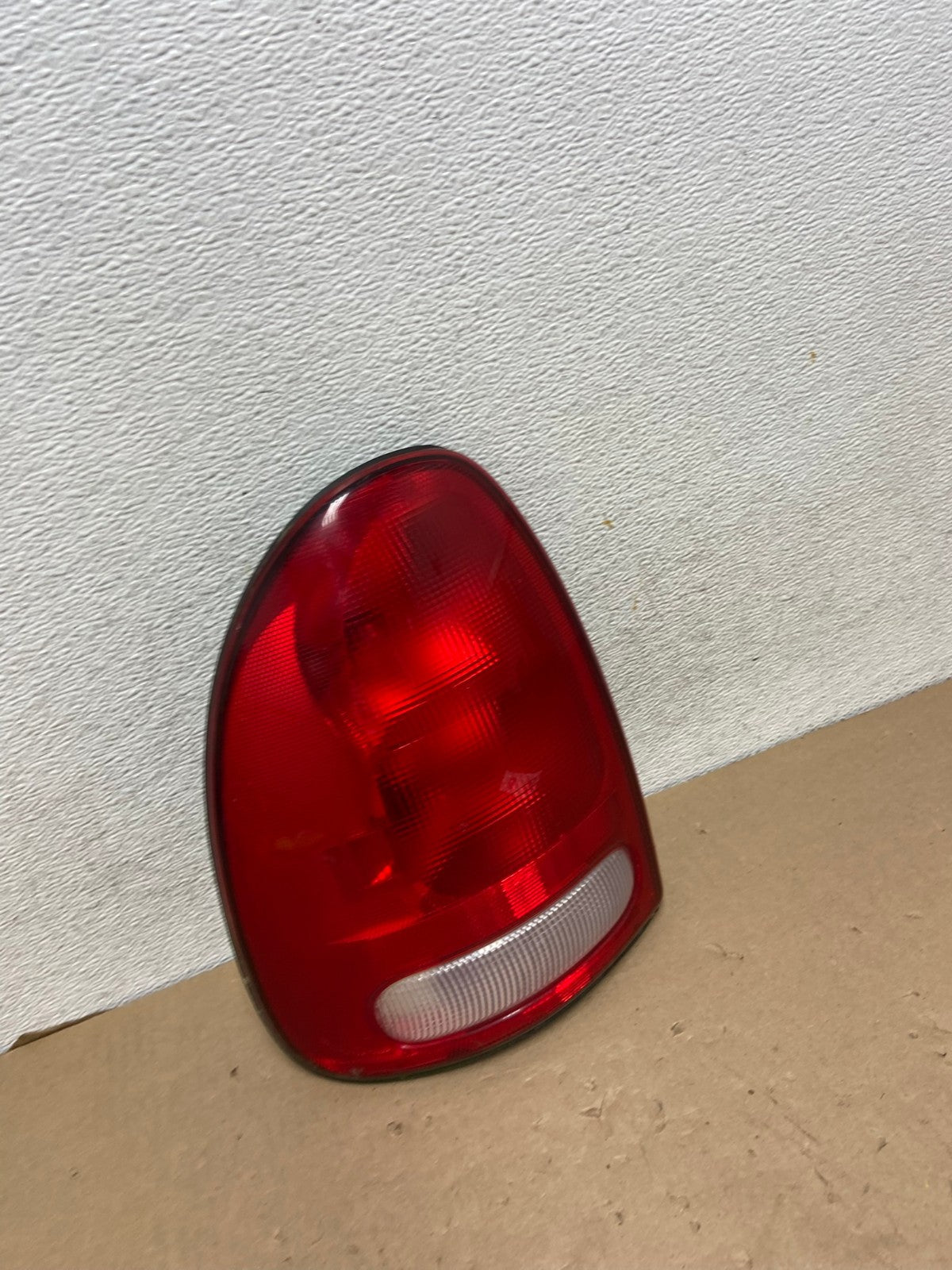 1998 to 2003 Dodge Durango Tail Light Left Driver LH Side AG4146 LK2
