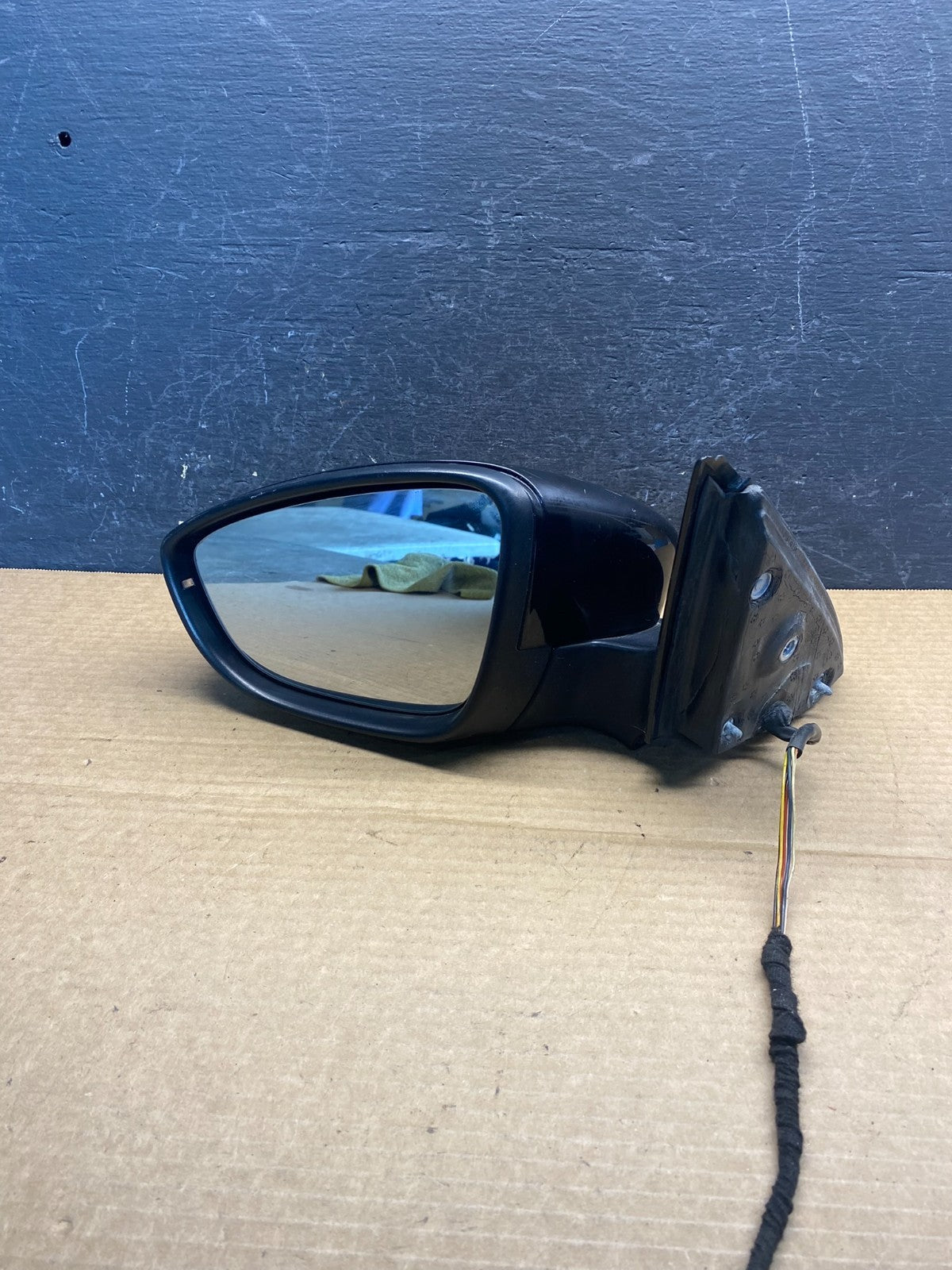 2011-2016 Volkswagen Jetta Sedan Left Driver View Door Mirror AF6759 DW9