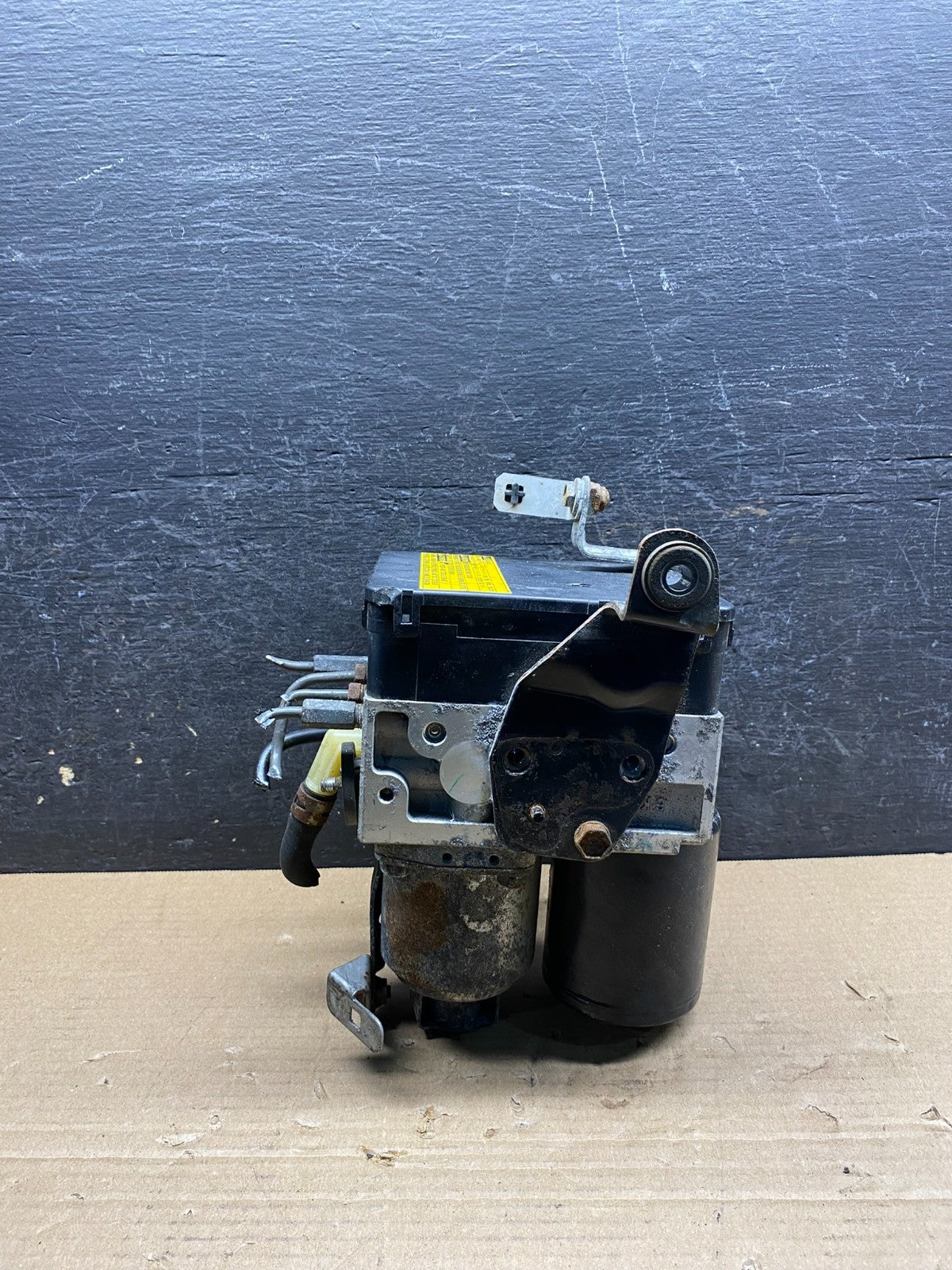 2004 - 2009 Toyota Prius ABS Brake Pump Anti Lock Module AI7475 DG2