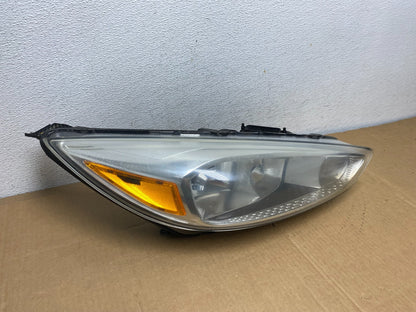 2015-2017 Ford Focus Right Passenger Rh Side Halogen Headlight AD0735 DW2