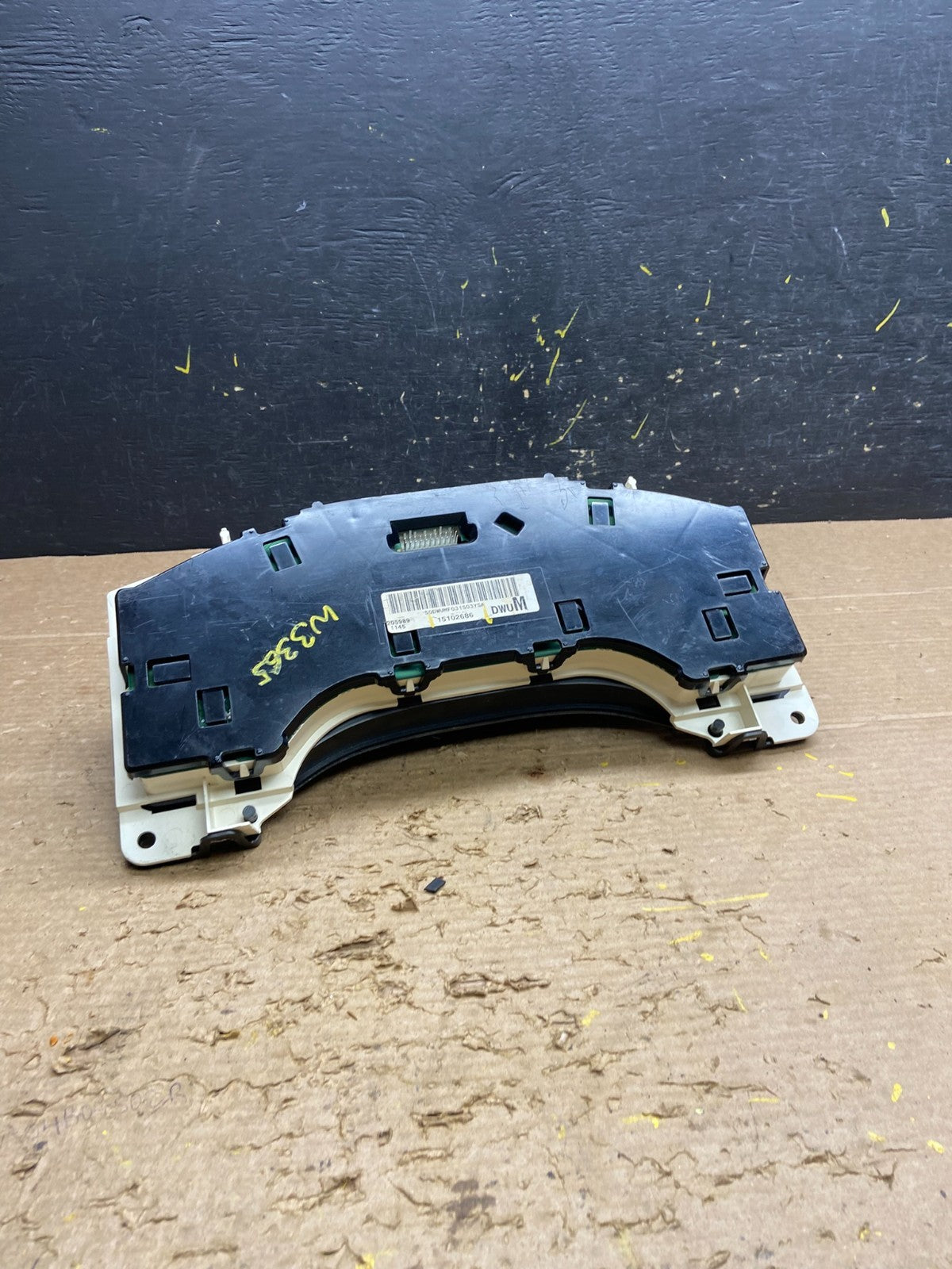2004 to 2007 Chevrolet Express Speedometer Cluster Gauge OEM W3365 DG5