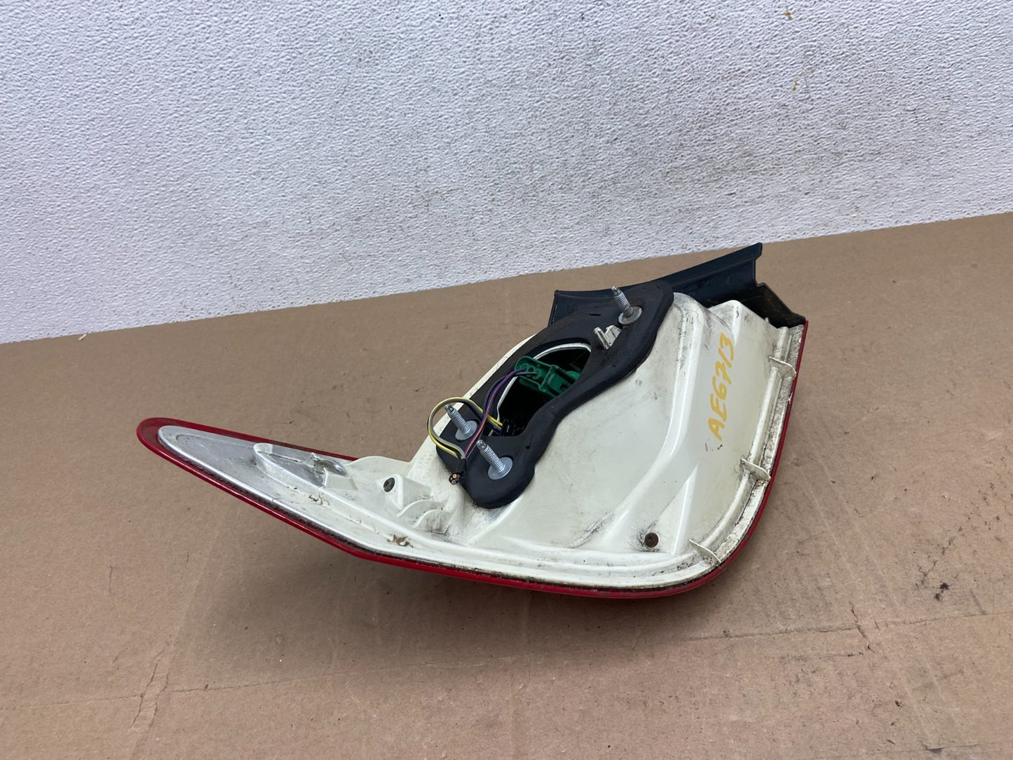 2007 to 2009 Lincoln MKZ Zephyr Right Passenger RH Side Tail Light AE6713 DW6