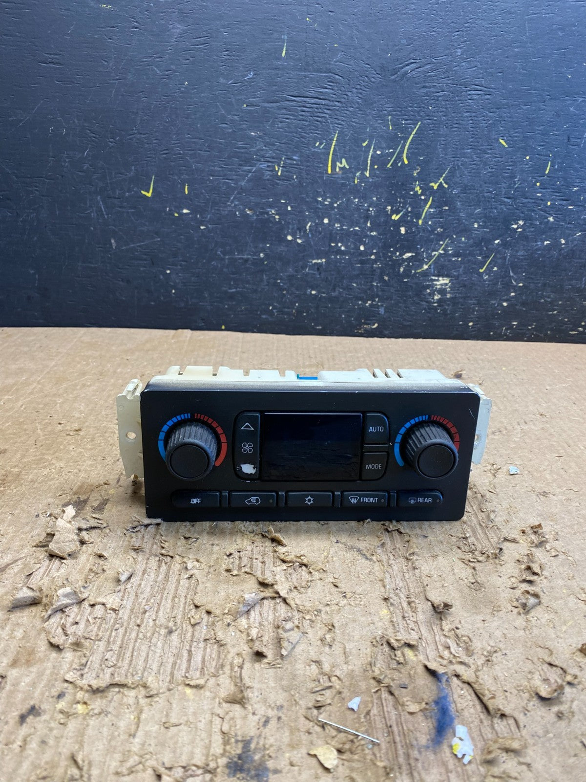 2003-2007 GMC Envoy Tahoe GMC Sierra A/C Climate Control A/C OEM Z9931 DG0