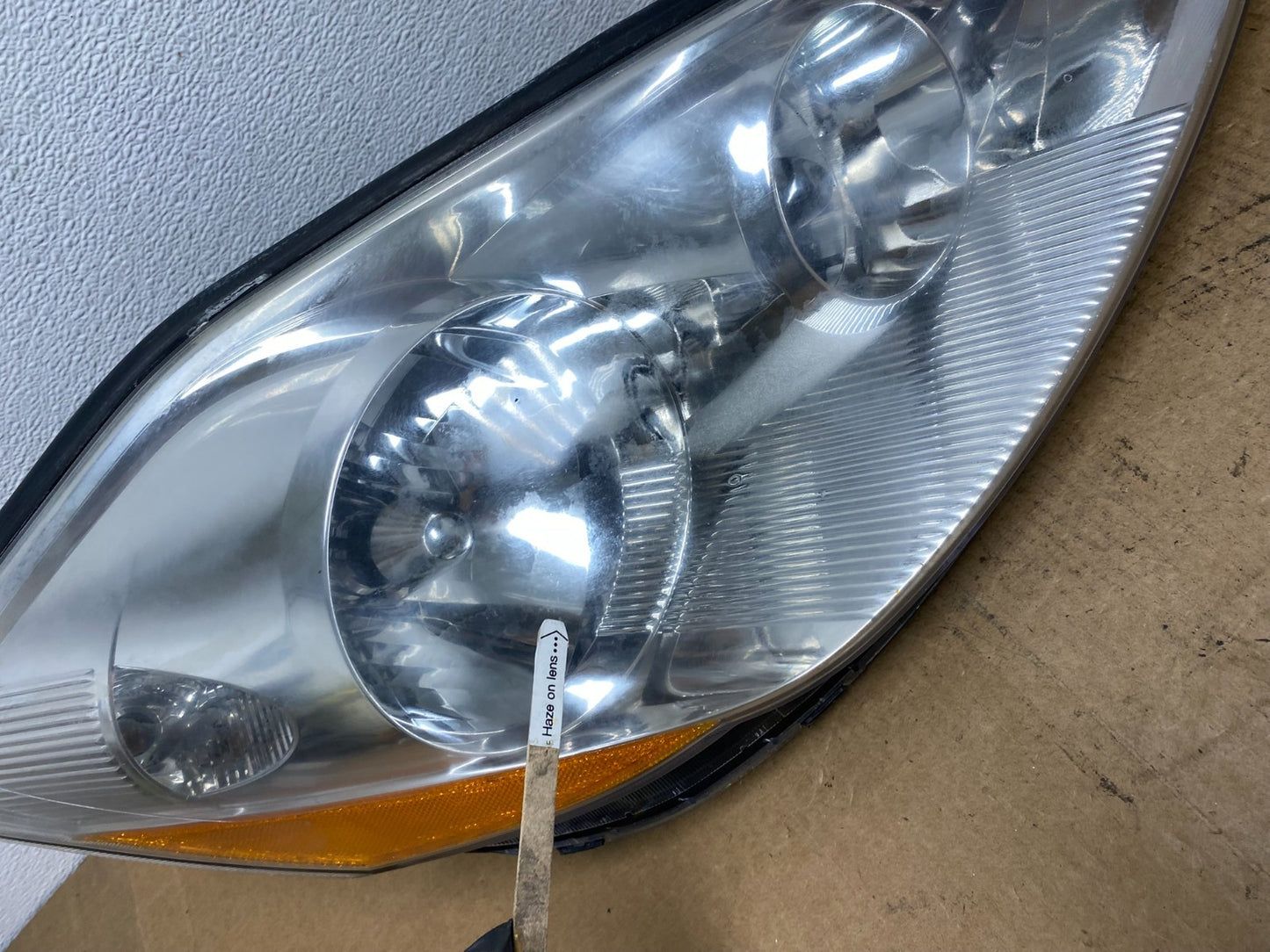 2006 to 2010 Toyota Sienna Right Passenger Rh Side Headlight XENON AC2960 DW4