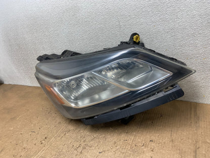 2013-2017 Chevrolet Traverse Right Passenger Side Halogen Headlight AA8413 DW1