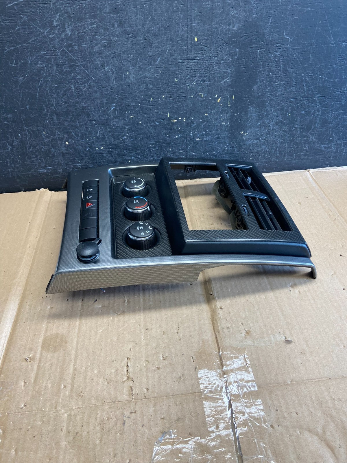 2008 to 2012 Jeep Liberty Dash Climate Temperature Control Radio Bezel AH5577 DW2