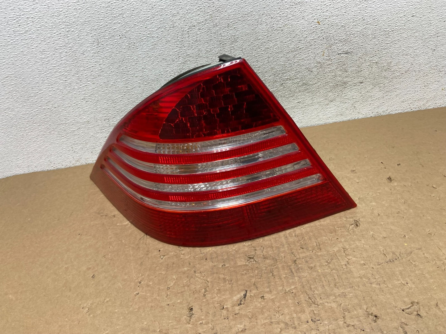 2003-2006 Mercedes-Benz S-Class Tail Light Left Driver Lh Side AF8111 DW0
