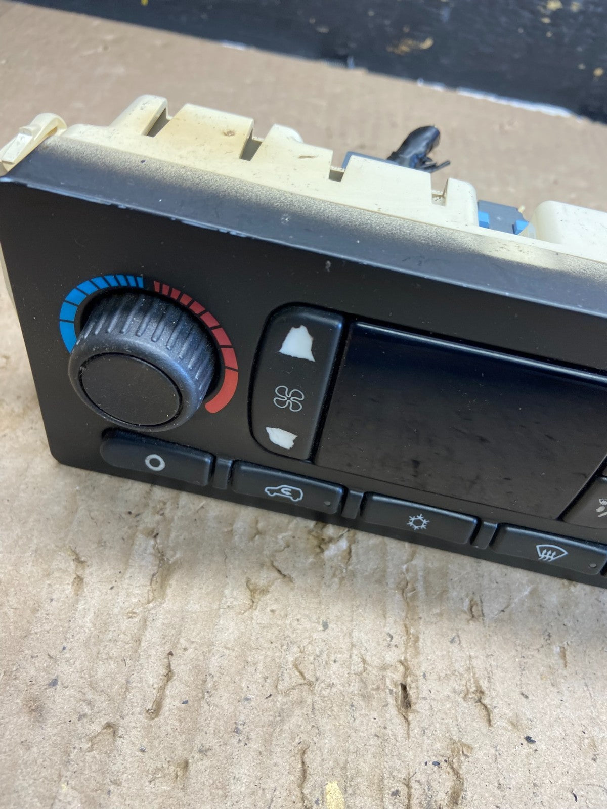 2003-2006 GMC Chevrolet  Envoy Trailblazer Climate Control A/C  Panel AB5585  DG1