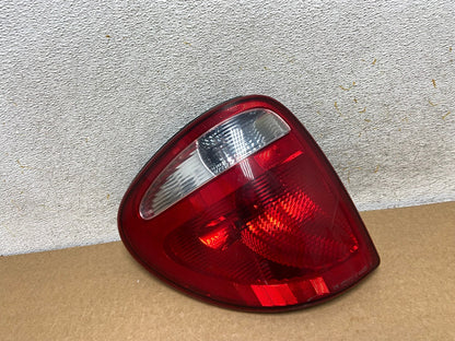 2004 to 2007 Dodge Grand Caravan Left Driver Lh Tail Light AI2544 LK0