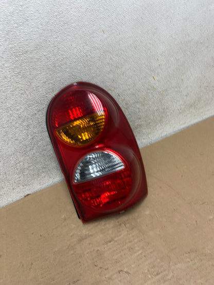 2002 2003 2004 Jeep Liberty Right Passenger Rh Side Tail Light AH9461 LK2