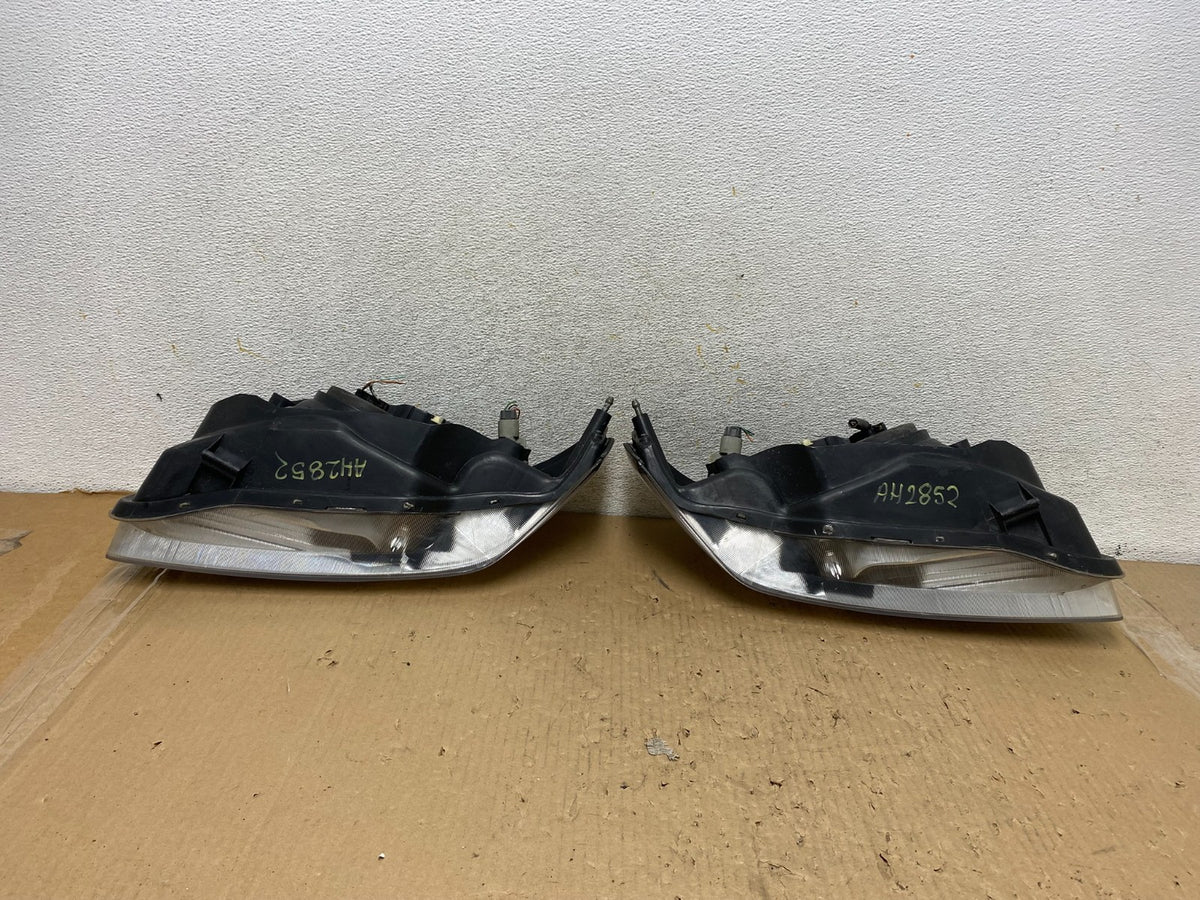2000 to 2001 Nissan Maxima Left + Right Set Halogen Headlights AH2852 DW6
