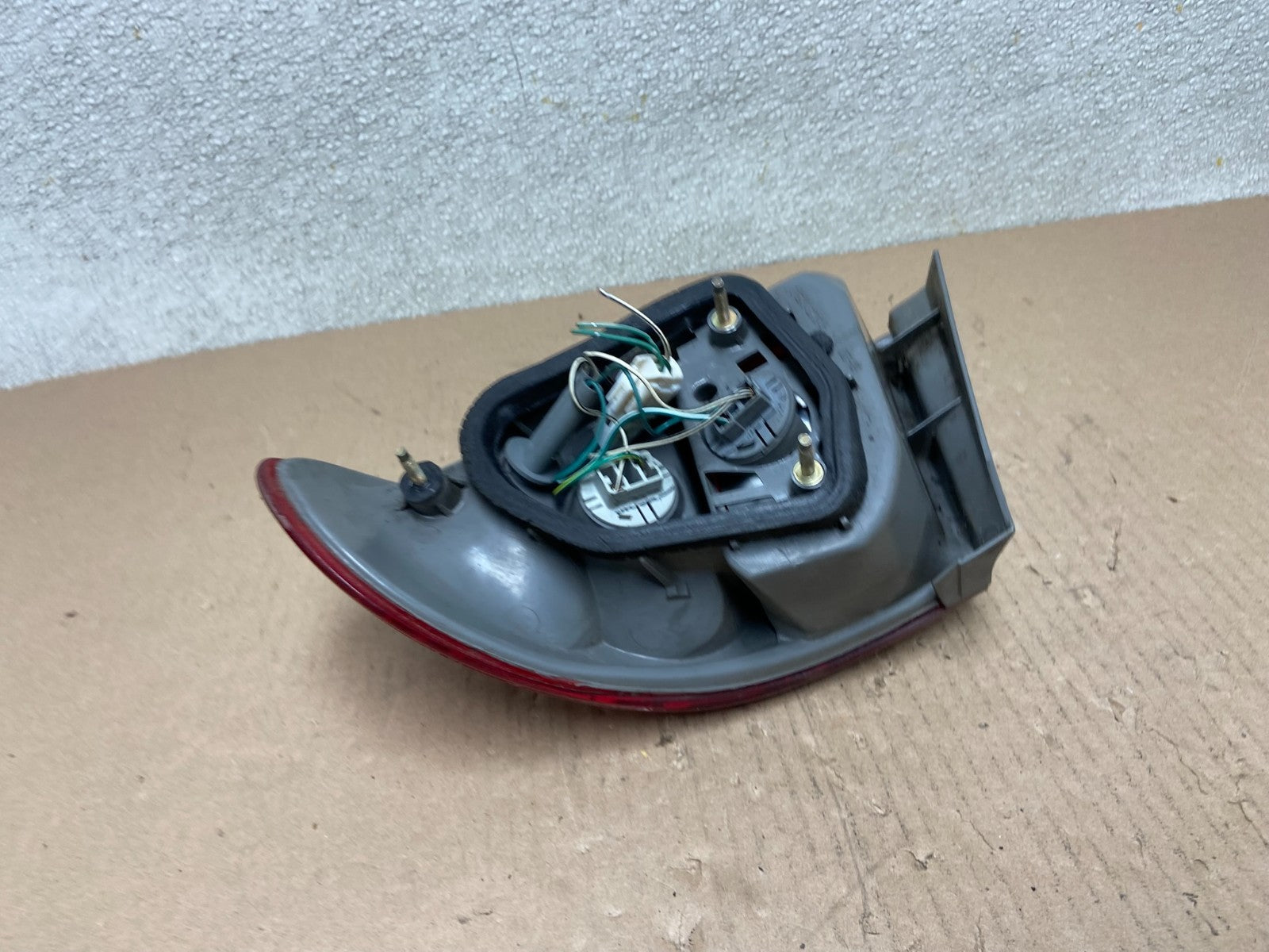 1998 1999 2000 Toyota Corolla Left Driver Lh Side Tail light AB5964 LK5