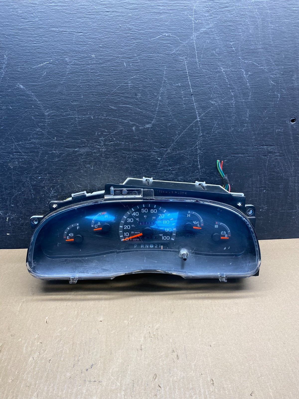 1999 to 2003 Ford E150 E250 E350 VAN Gauge Speedometer Cluster AG1847 DG0