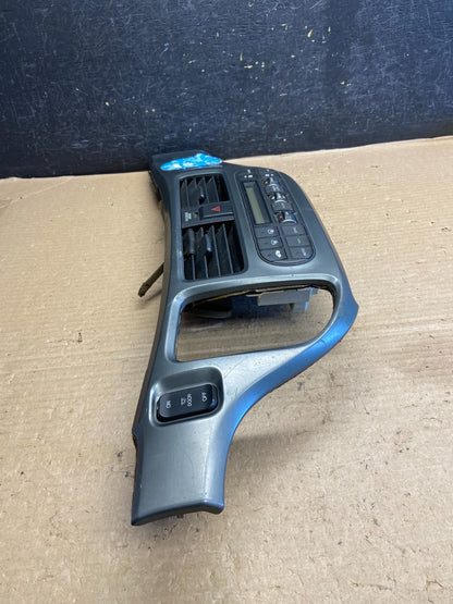 2005 to 2010 Honda Odyssey Radio Climate Control Dash Trim Bezel AH3683 DG1