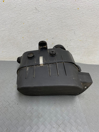 2017 to 2021 Maserati Quattroporte Right RH Engine Air Filter Box  A5151 DG14