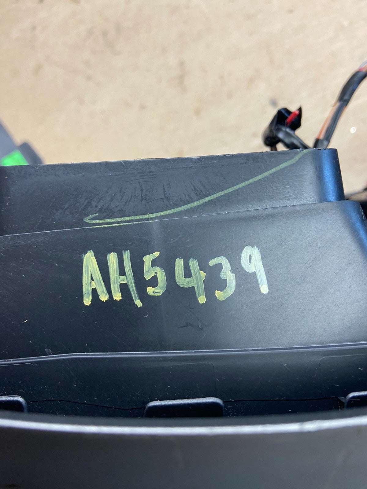 2008-2010 Dodge Grand Caravan A/C Climate Control Unit Bezel Trim AH5439 DG6