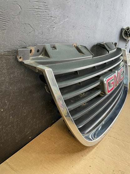 2007 to 2014 GMC Yukon Front Upper Grille Grill AD5856 DW2