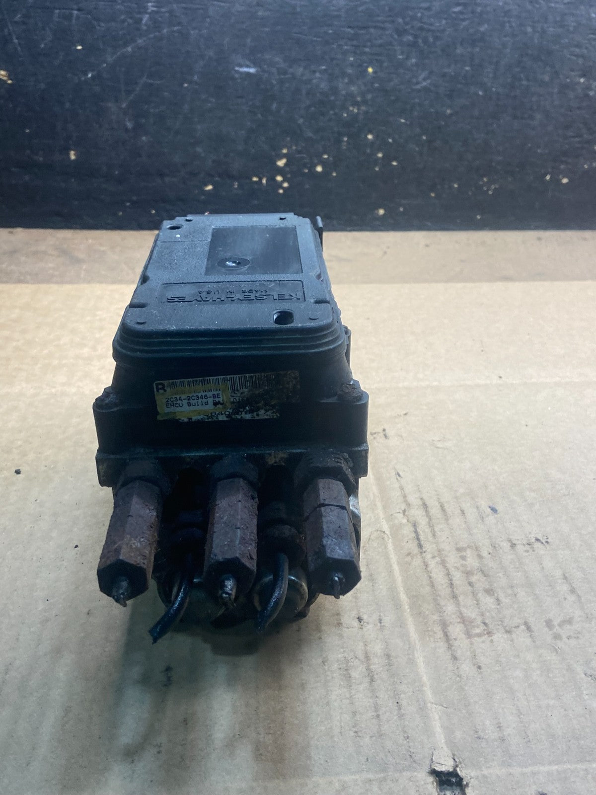 1999 to 2000 Ford F250 F350 SRW ABS Pump Control OEM 2c342c346be y4342 DG1