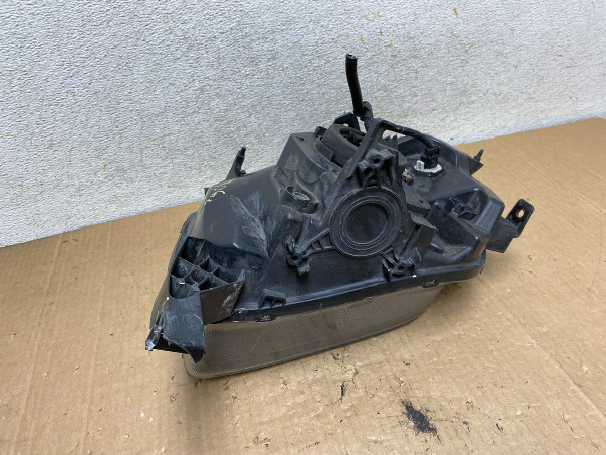 2003 to 2006 Honda Element Right Passenger Rh Side Headlight AI9060 DW8